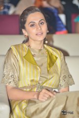 Neevevaro Movie Press Meet Photos